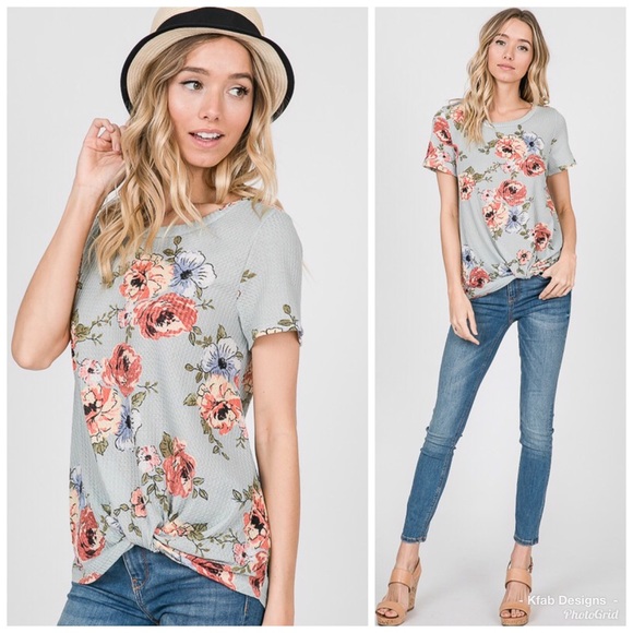 💕Waffle Knit Sage Floral Front Knot Top! - Picture 2 of 4